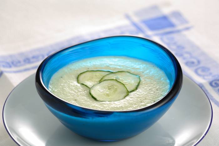 receta de sopa fria de pepino con yogur