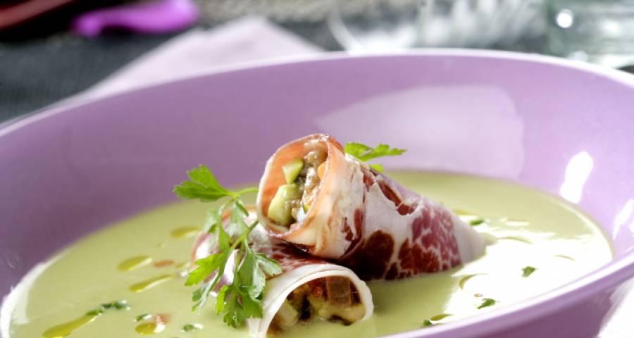 receta de sopa de esparragos verdes con anchoas y jamon