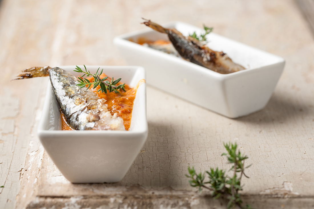 sardinas con salsa de pimientos