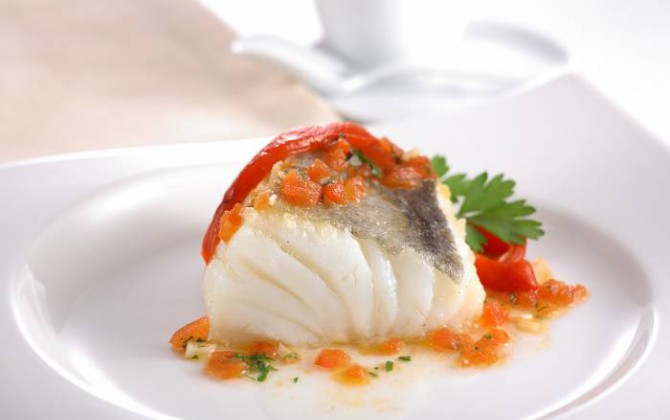 Receta de bacalao con cebolla y tomate