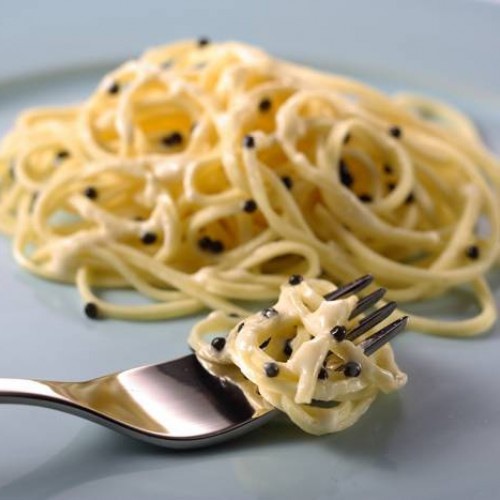 espaguetis con caviar
