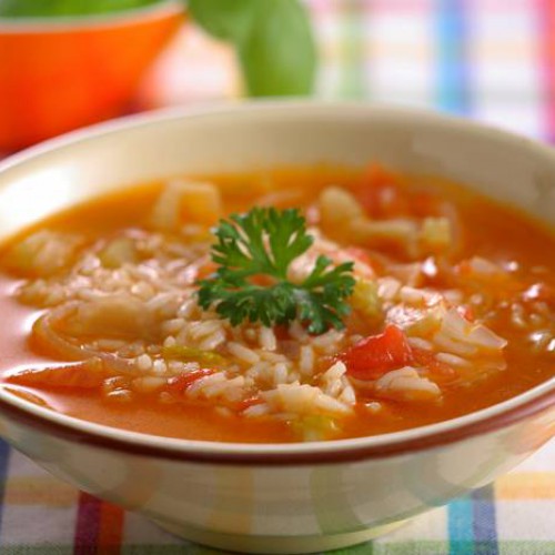 Sopa de tomate y arroz