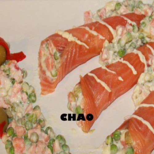 rollitos de salmón ahumado con ensaladilla rusa