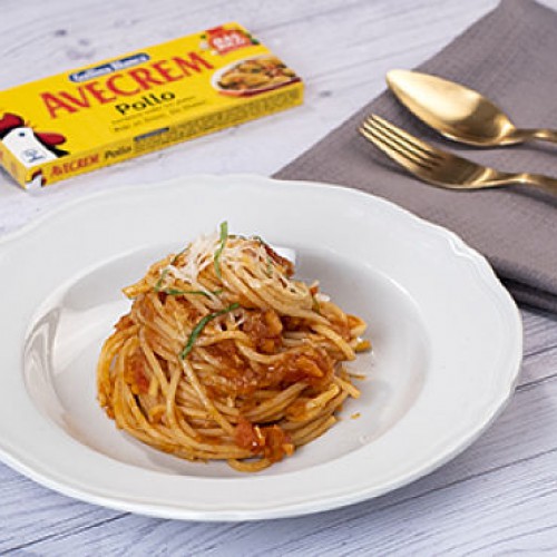 Espaguetis a la napolitana bodegon producto