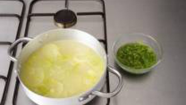 Segundo paso sopa de berros y patata