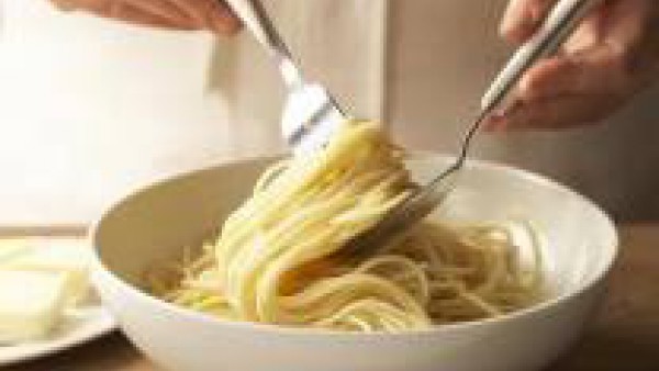 receta_espaguetis a la boloñesa_paso 3_gallina blanca