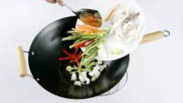Cómo preparar Wok de verduras y calamares - Paso 2