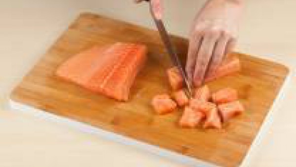 corta el salmón