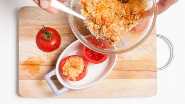 Cómo preparar Tomates rellenos con cuscús- Paso 2