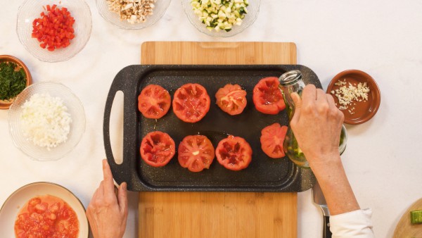 Paso 1 tomates rellenos de verduras