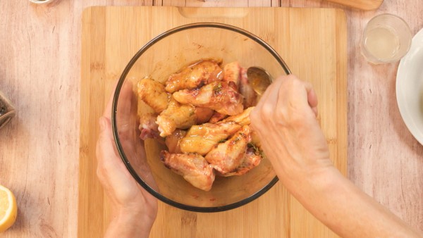 receta_alitas de pollo al horno_paso 1_gallina blanca
