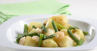 patatas con espárragos en salsa