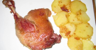 Confit de pato con patatas confitadas en su grasa
