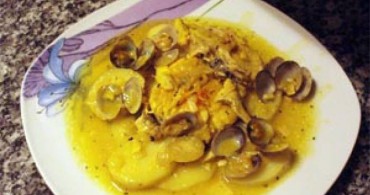 merluza con almejas a la marinera