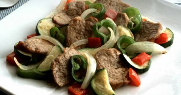 Solomillo de cerdo salteado con verduritas