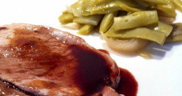 Chuletas de cerdo con salsa de vino