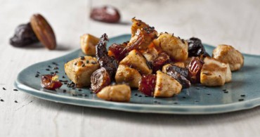 Bocaditos de pollo con ciruelas pasas y dátiles