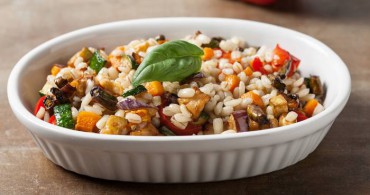 Salteado de cebada y verduras