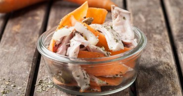 ensalada de pollo guisado