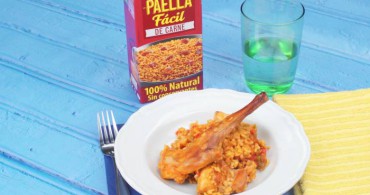 Paella de pollo y conejo