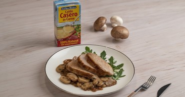 Lomo con salsa de champiñones bodegon producto