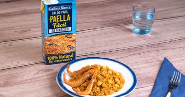 Arroz a banda con calamares y gambas