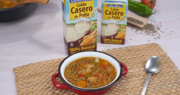 Bodegón de lentejas con verdura y lentejas con producto