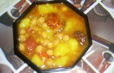 potaje de garbanzos con pringá