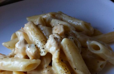 macarrones a la carbonara con pollo