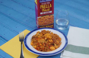 Paella de pollo y verduras