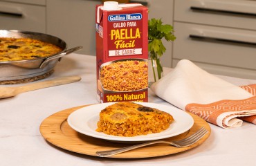 Emplatado arroz con costra con producto